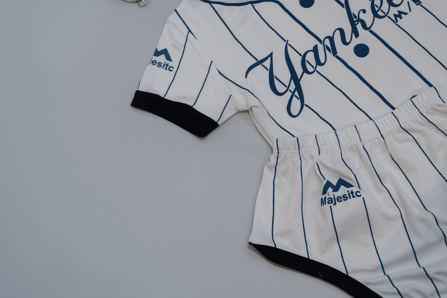 ChatGPT Image 22_20_42 28 thg 8, 2025-min