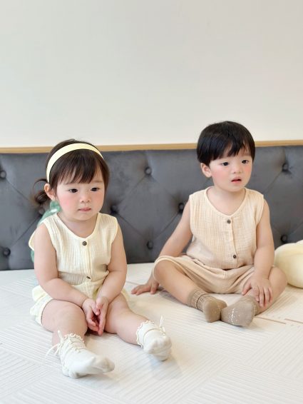 Bộ áo kèm quần Airy Set chất vải xô muslin thanh lịch dành cho bé trai và bé gái