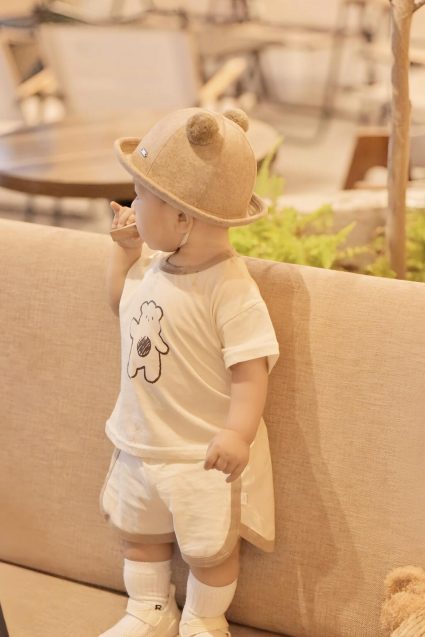 Bộ áo kèm quần Creamy Bear dành cho bé trai và bé gái