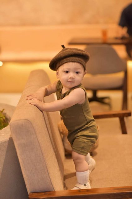 Bộ đồ liền thân sát nách Color Cuddles dành cho bé trai và bé gái